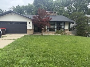 Building Photo - 111 W Merle Ln