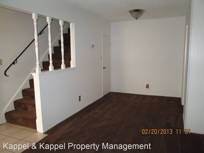 Building Photo - 2 br, 1.5 bath House - 113 Del Rio Court, #2