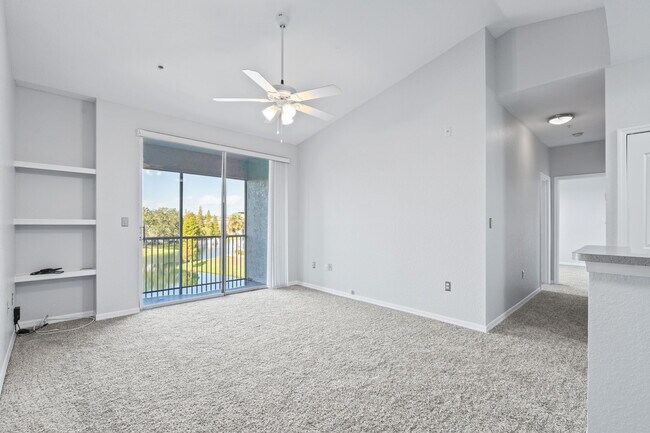 Building Photo - 5819 Legacy Crescent Pl