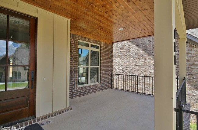 Building Photo - 111 Bella Rosa Place