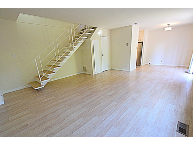 Primary Photo - 170 Miller Ave