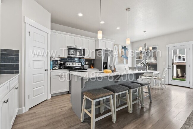 Foto del edificio - NO DEPOSIT option available for qualified ...