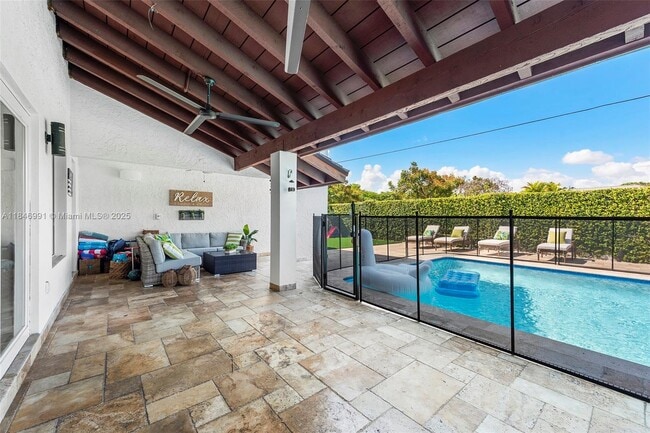 Foto del edificio - 5901 SW 56th Terrace