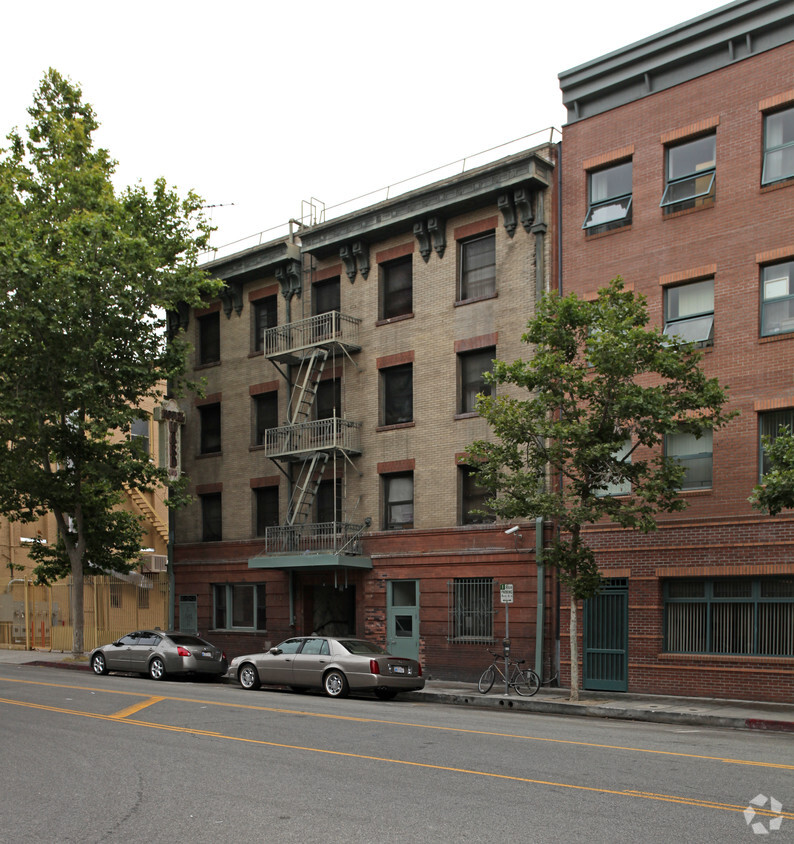 Building Photo - Ward Hotel