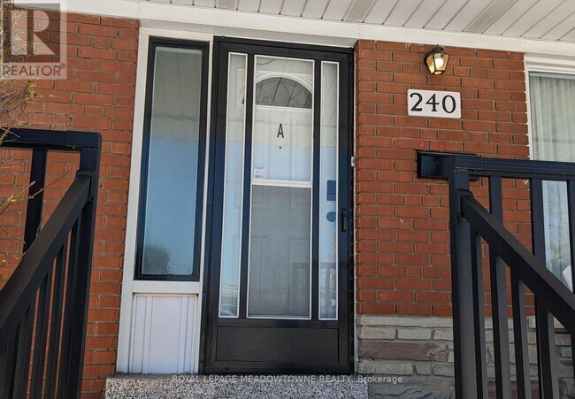 Photo du bâtiment - 240 Wellesworth Dr