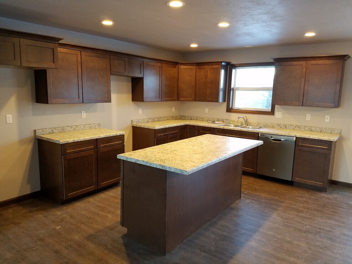 Building Photo - 1321 Moon Ridge Ct
