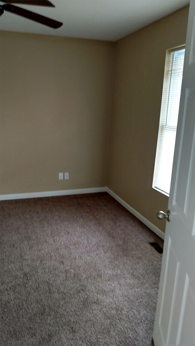 Foto del edificio - 208 N Highland St