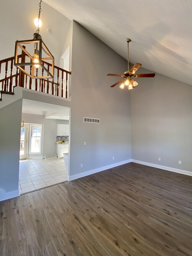Building Photo - 9203 Swarner Dr