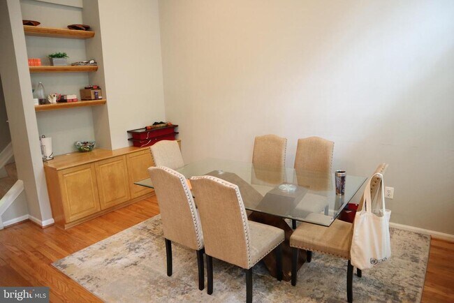 Foto del edificio - 9671 Athens Pl