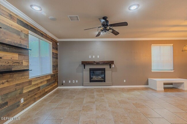 Foto del edificio - 2058 Bluff Creek St