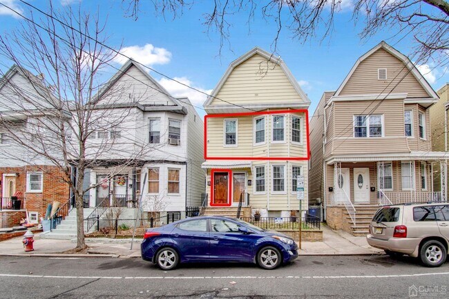 Foto del edificio - 354 Woodlawn Ave