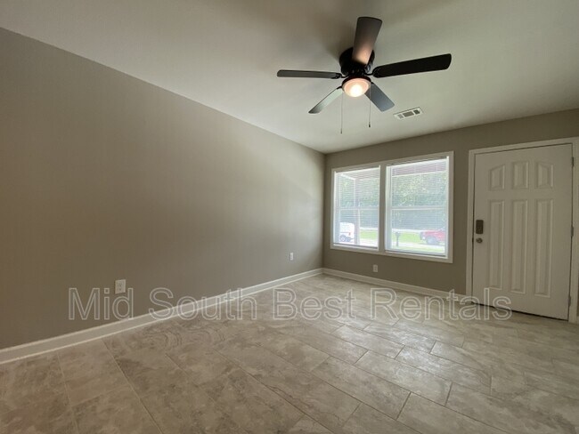 Foto del edificio - 2408 Loop Acres Dr