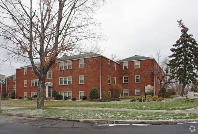 Primary Photo - Bernhardt Heights