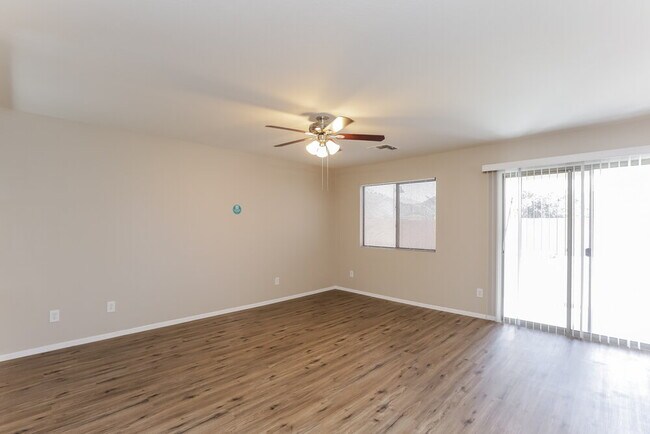 Foto del edificio - 18844 N Comet Trail