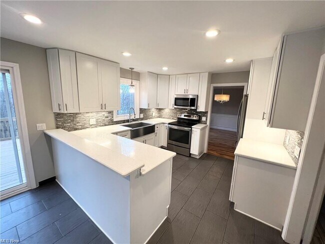 Building Photo - 37445 Fawn Path Dr
