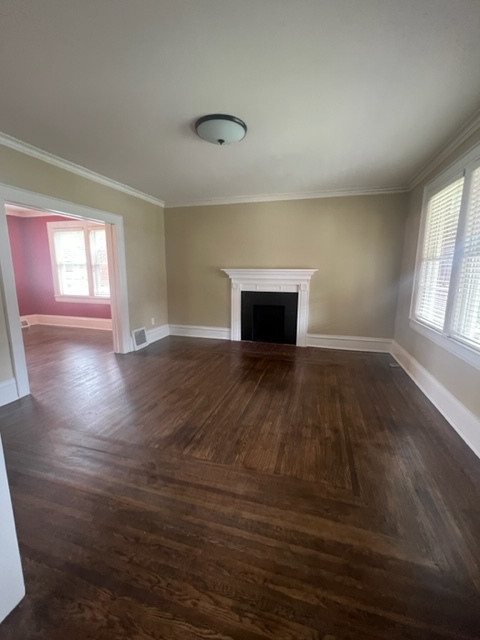 Living Room - 1514 Lewis St