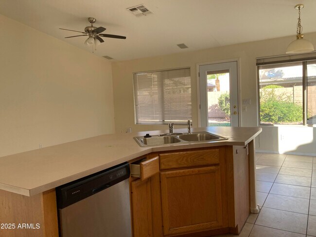 Foto del edificio - 436 W Bolero Dr