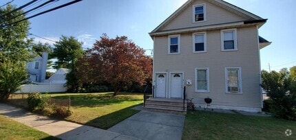 Building Photo - 83 Kraemer St