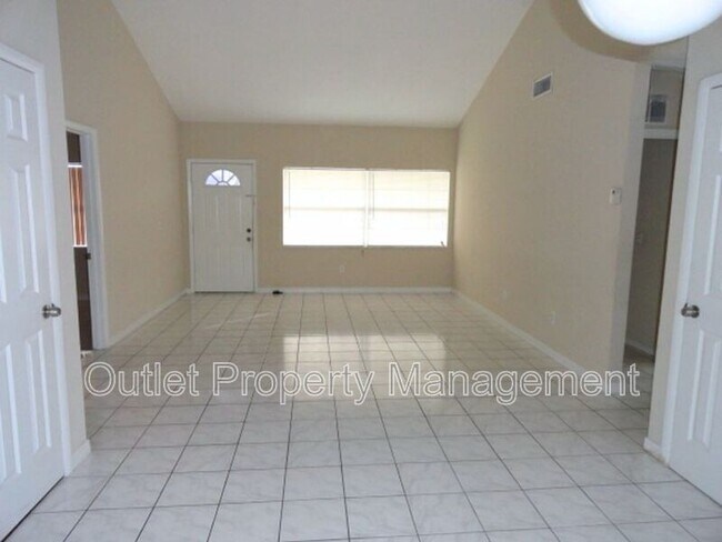 Building Photo - 11316 Zodiac Dr