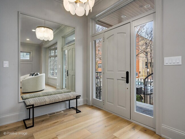 Foto del edificio - 1143 W Montana St