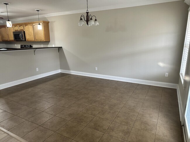 Foto del edificio - 916 Thunder Creek Dr