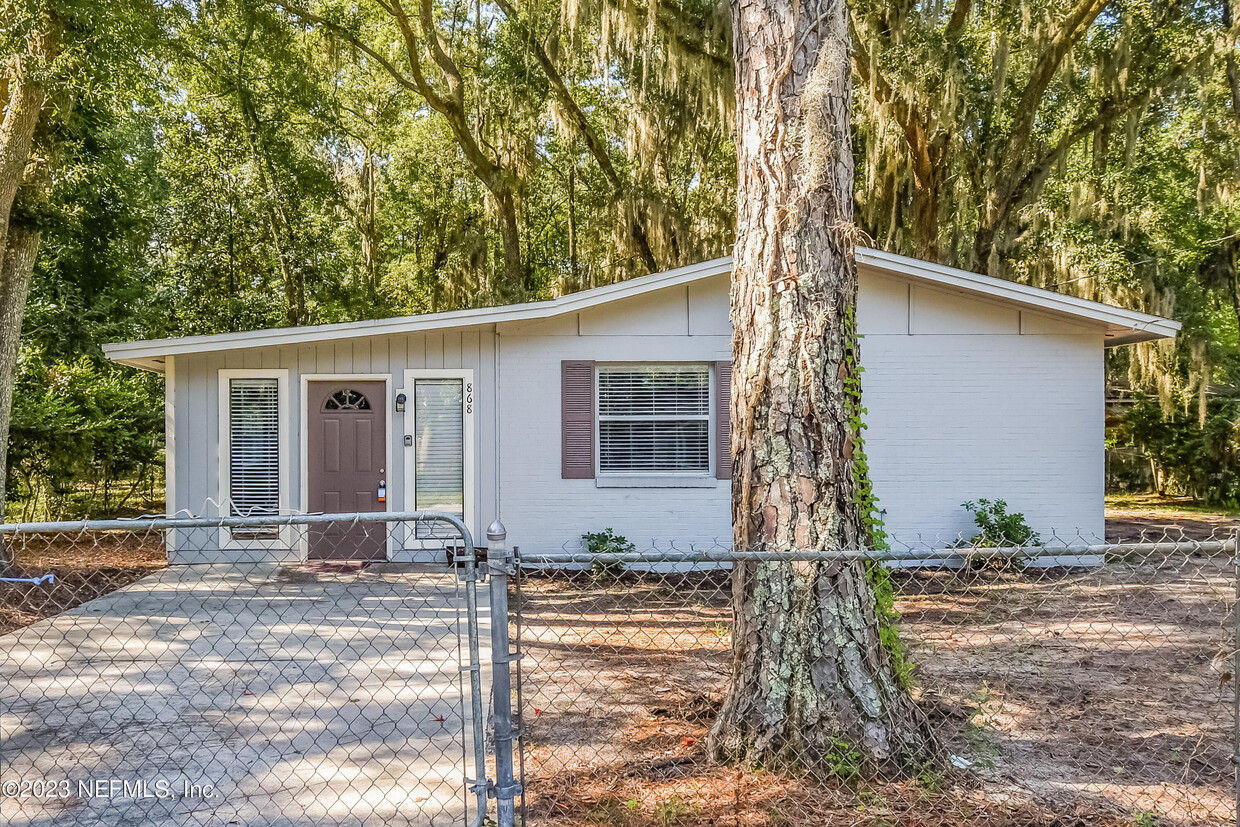 Foto principal - 868 Filmore Ln