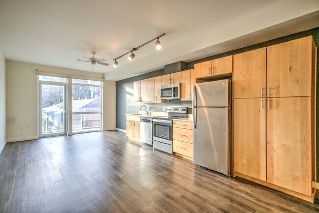 Building Photo - Stylish NW Studio w HUGE SAVINGS Ready NOW!