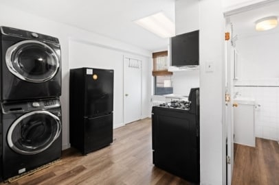 Building Photo - 533 E Girard Ave