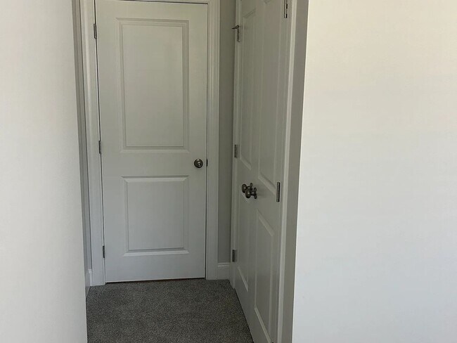 Building Photo - Charming 4BR House in Holly Springs