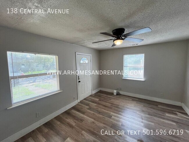 Foto del edificio - 138 Central Ave