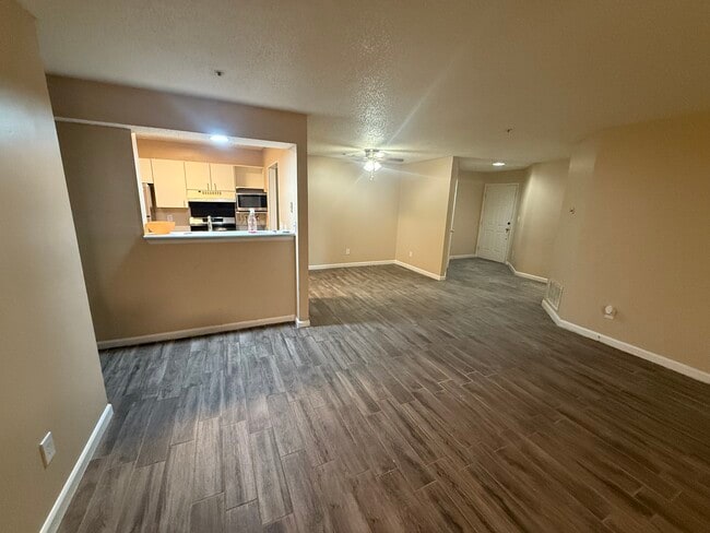 Área de comedor - 606 Ridge Creek Dr