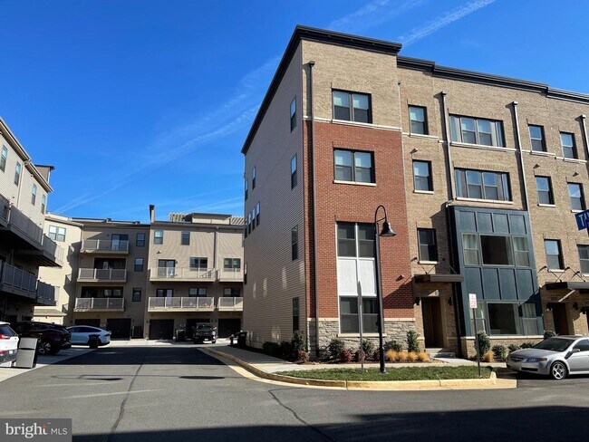 Building Photo - 20488 Milbridge Ter