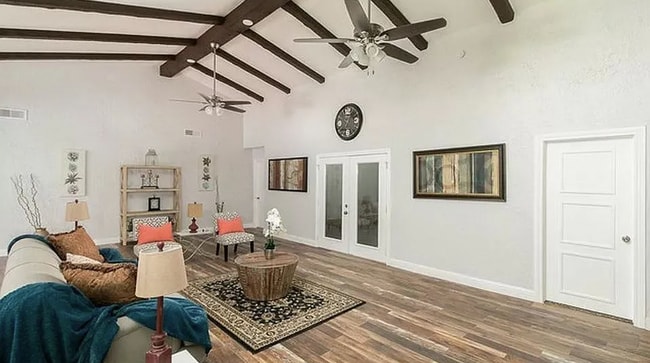 Building Photo - 206 Shalimar Dr