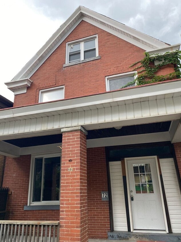 Wonderful 5BD/ 1 1/2 BA Single Family Home... - Wonderful 5BD/ 1 1/2 BA Single Family Home...