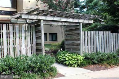 Building Photo - 5715 Harpers Farm Rd