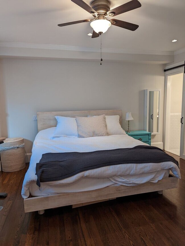 Foto del edificio - South End 2 BR 2 BA on Dartmouth St for 7/1