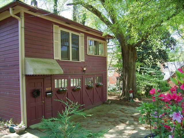 Building Photo - 1197 Stillwood Dr NE