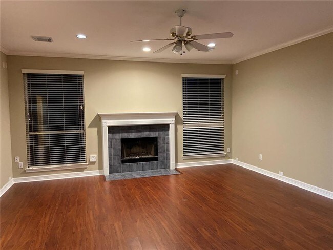 Building Photo - 21214 Highland Knolls Dr
