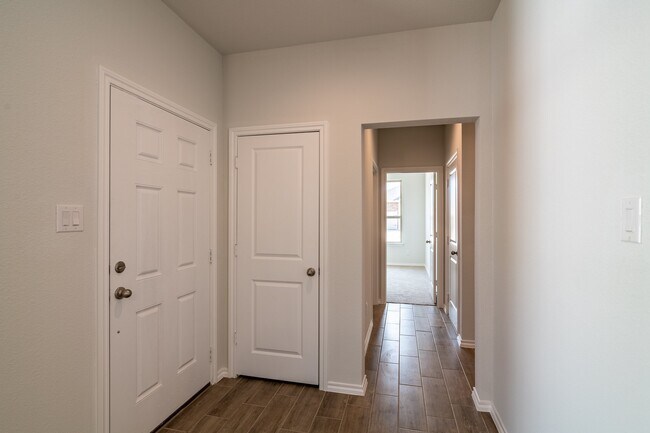 Foto del edificio - 1020 Runnels Ln