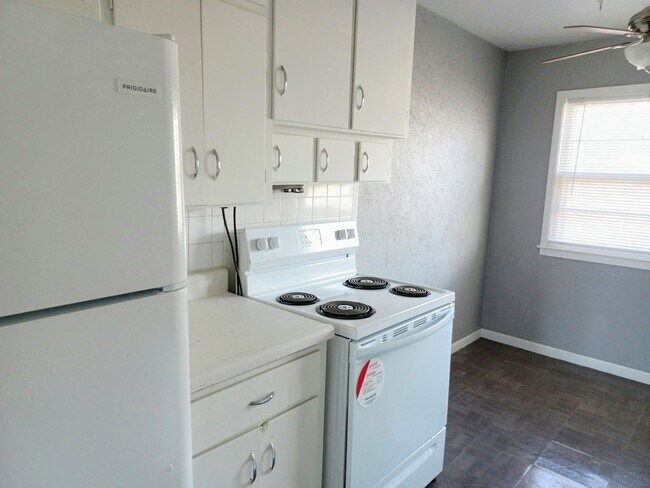 Building Photo - 239 Stearns Ave
