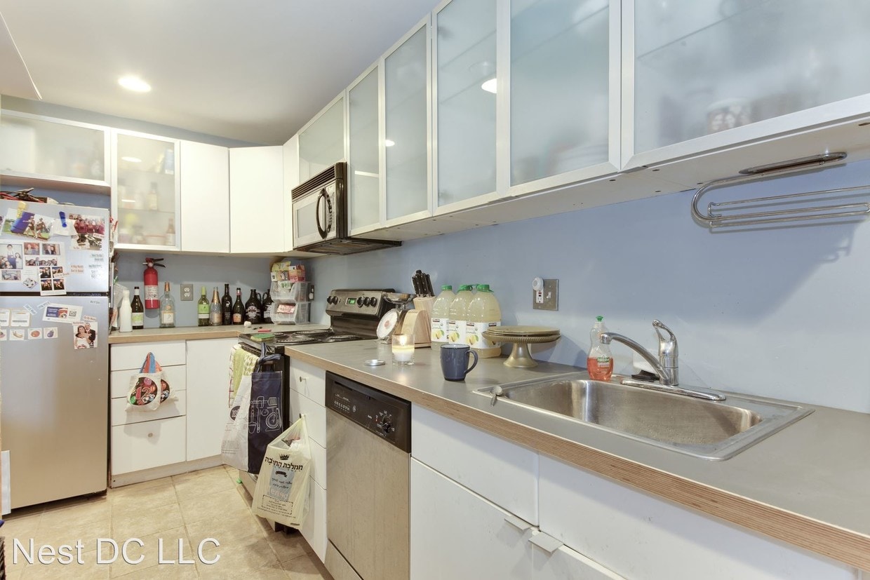Primary Photo - 3925 7th St NW