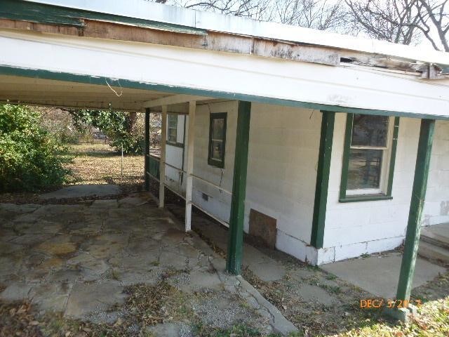 Building Photo - 1120 Southeast Garden Dr