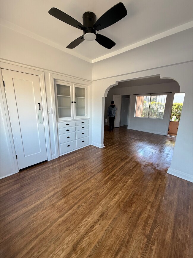 Foto del edificio - 1134 N Evergreen Ave