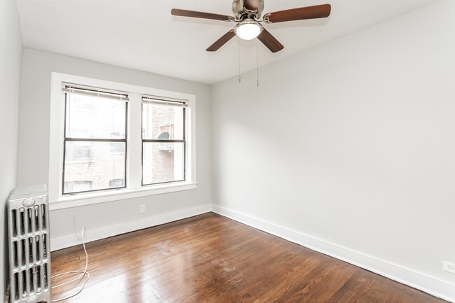 Foto del edificio - 6959 S Paxton Ave