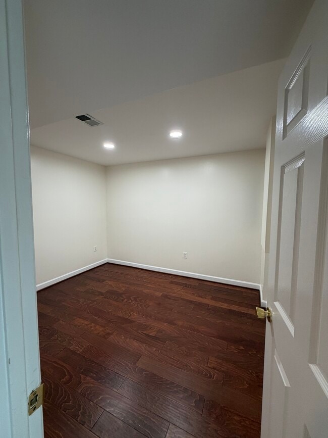 Building Photo - 188 Executive Cir