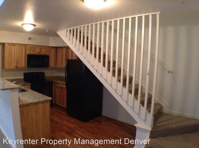 Building Photo - 2 br, 1.5 bath House - 8760 Corona St Unit...