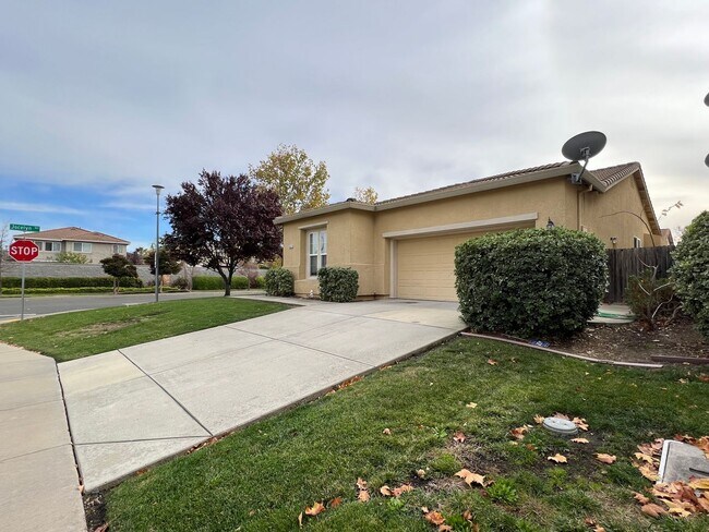 Foto del edificio - Spacious 3 Bedroom Home in Elk Grove