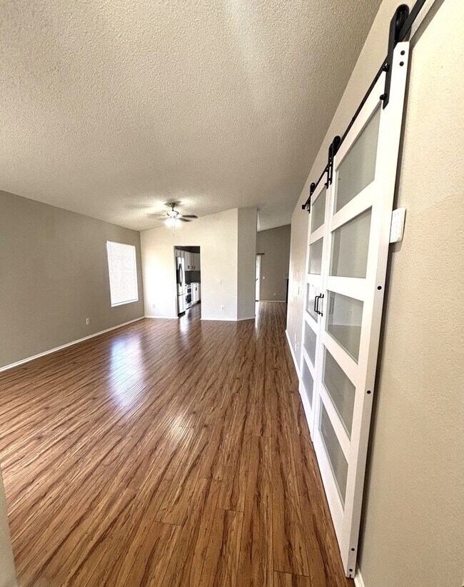 Building Photo - 2516 Starbrite Ave