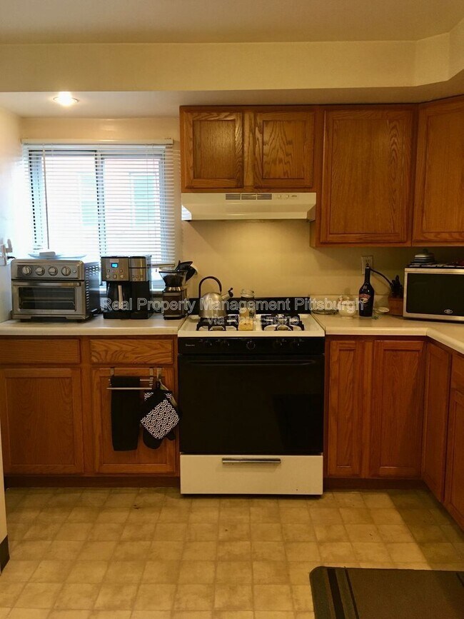 Foto del edificio - 606 S Mathilda St