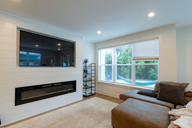 Foto del edificio - 812 SW 5th Terrace